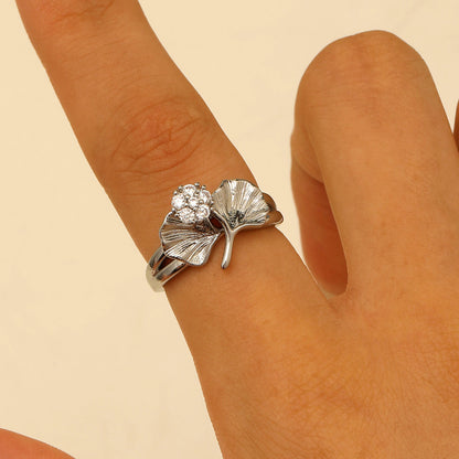 Eleganter Ginkgo-Blatt Ring - Verstellbar mit Diamanten besetzt
