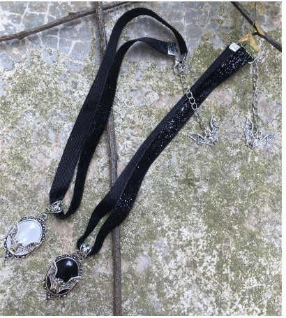 Modische Fledermaus-Halskette mit Samt-Anhänger