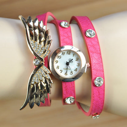 Retro Armbanduhr mit Flügel-Design im Harajuku-Stil