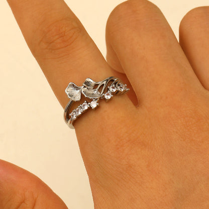 Eleganter Ginkgo-Blatt Ring - Verstellbar mit Diamanten besetzt