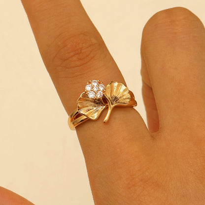 Eleganter Ginkgo-Blatt Ring - Verstellbar mit Diamanten besetzt